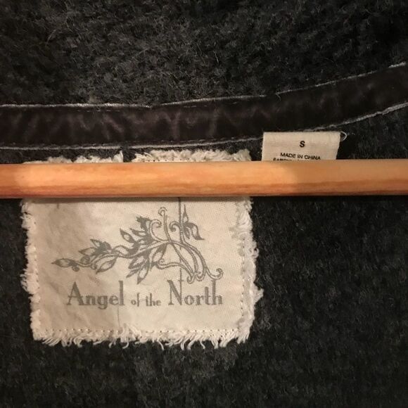 Anthro Angel of the North Sz S Grey Sweater Cowl - Picture 3 of 8